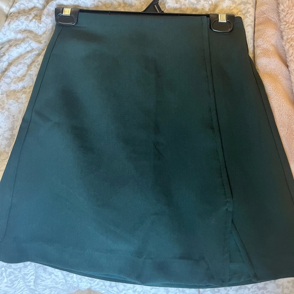 Dynamite forest green skirt - Picture 3 of 3